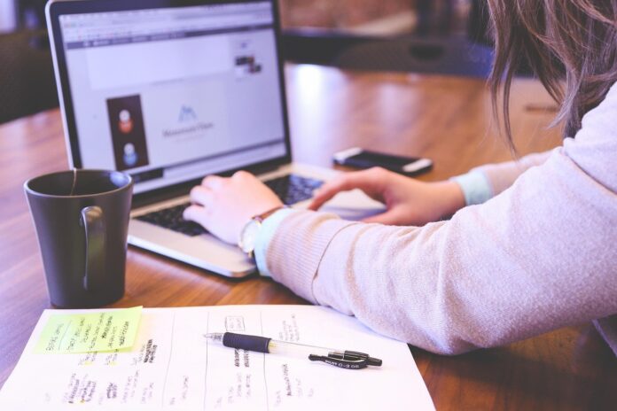 startupstockphotos-student-849822_1280